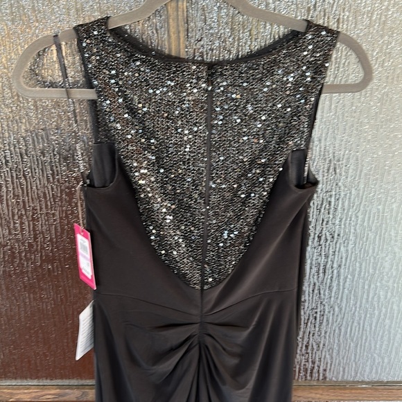 Vince Camuto Sequin Mesh Yoke Column Gown size 6. - Picture 10 of 12
